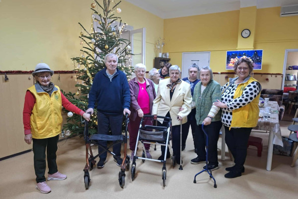 Időseket látogatott meg és támogatott a fonyódi Lions Club